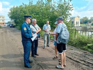 Рейды по безопасности на водоёмах Каменска-Уральского продолжаются