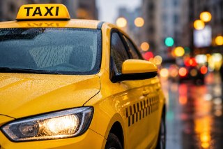 В Подмосковье почти 400 нелегальных таксистов оштрафованы